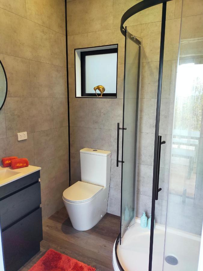 فيلا Secluded, Private Rural Retreat Mins From Warkworth -"Avondale" Minihouse المظهر الخارجي الصورة